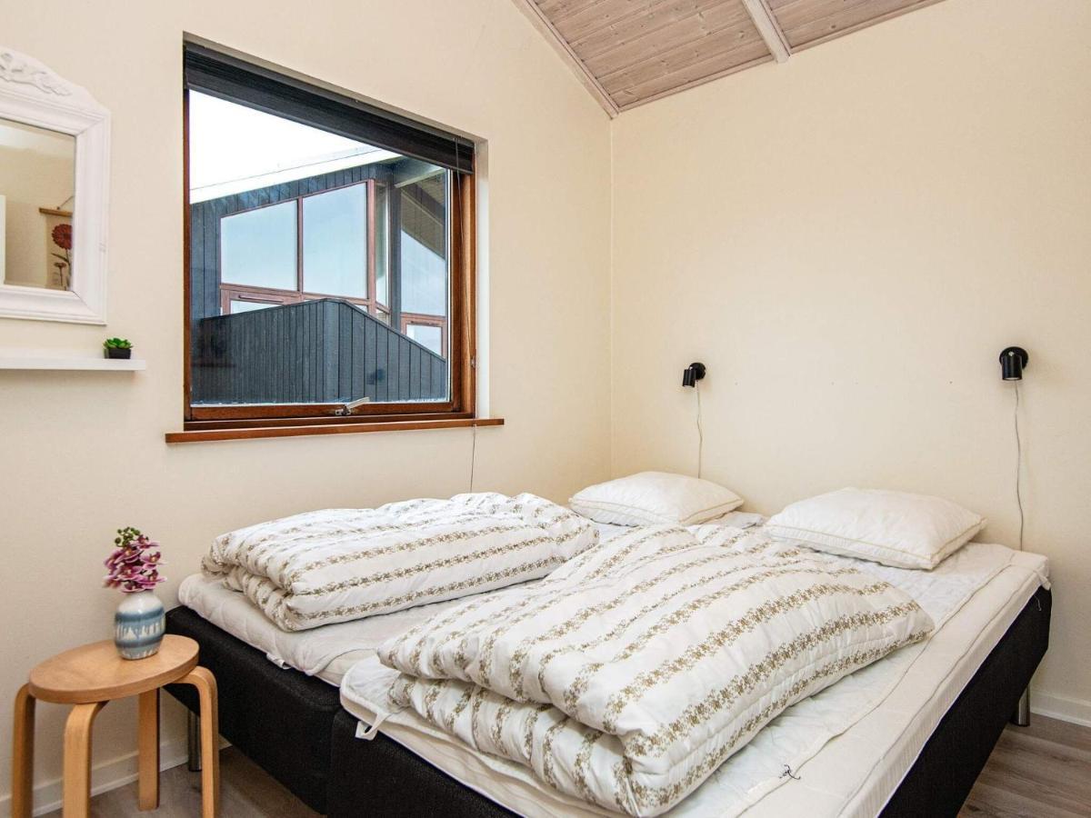 Three-Bedroom Holiday Home In Ulfborg 4 Thorsminde Exteriör bild