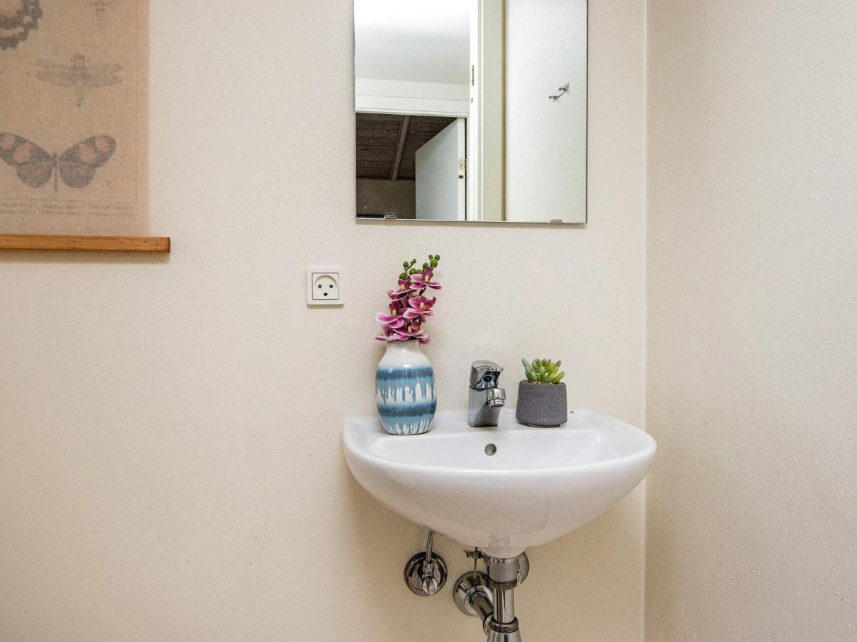 Three-Bedroom Holiday Home In Ulfborg 4 Thorsminde Exteriör bild